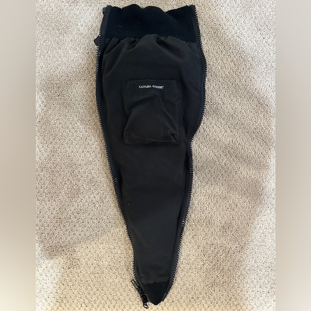 Canada Goose Black Jacket/Coat Accessory Bump Extension Panel